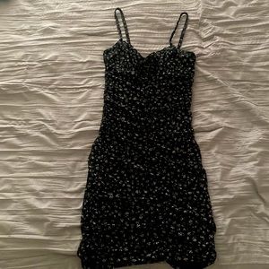 Floral dress, size XXS, brand “Divided”, color black.